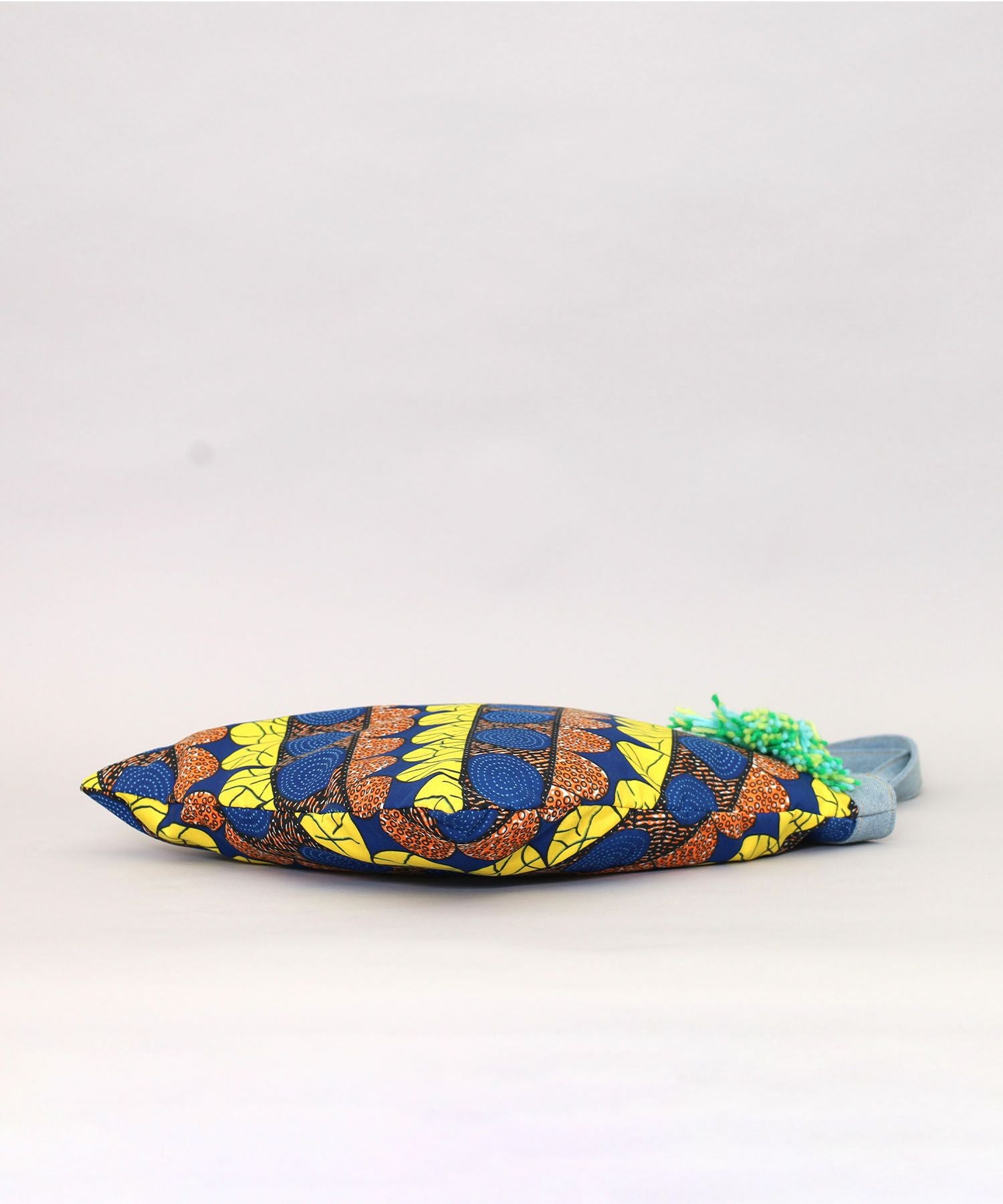 OUTLET SALE】クーコ COOCO アフリカン柄xデニム縦型トートバッグ