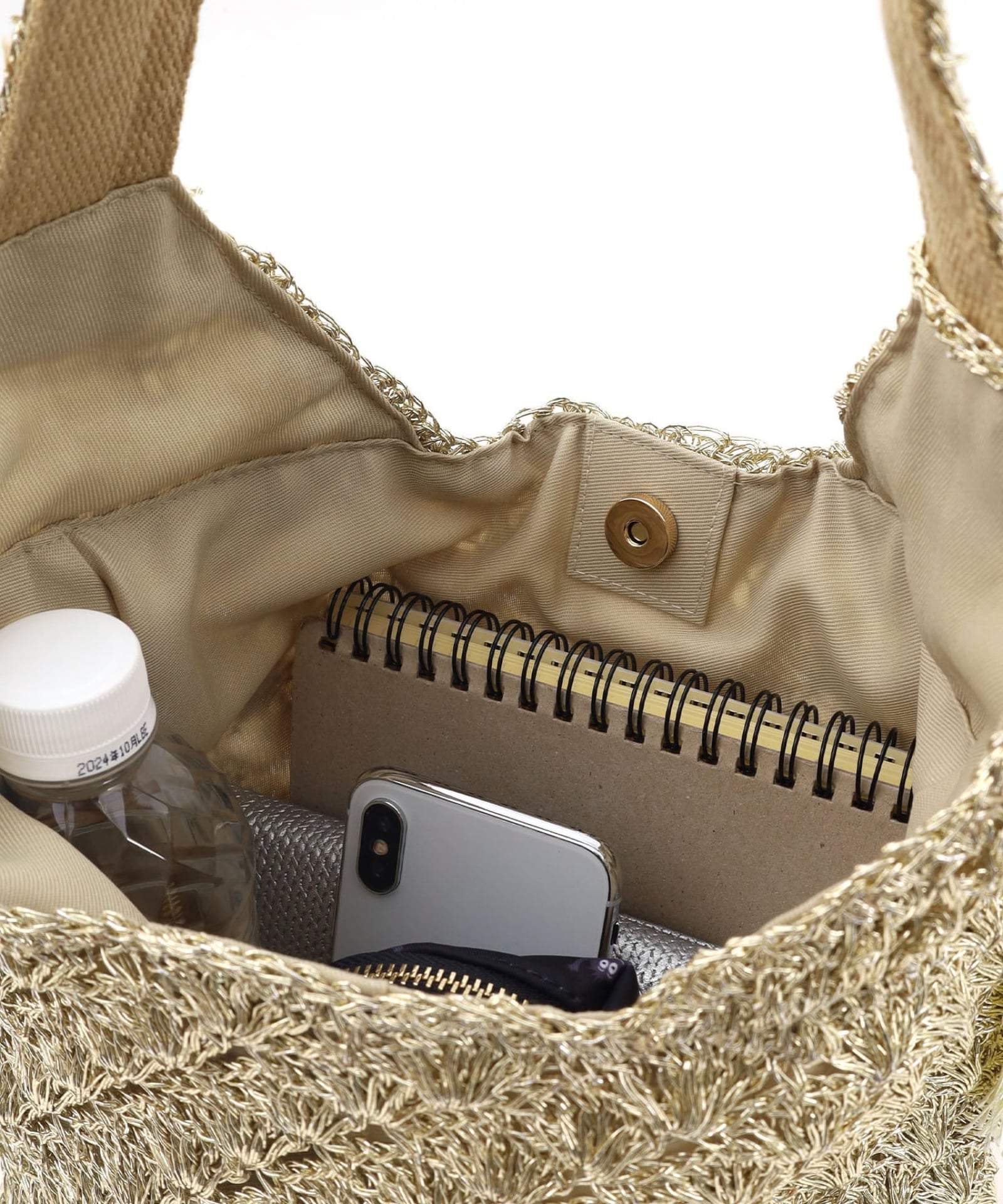 スーパーSALE】 半額 50%OFF ﾒﾀﾘｯｸ柄編みﾜﾝｼｮﾙﾀﾞｰﾊﾞｯｸﾞ | COO ONLINE