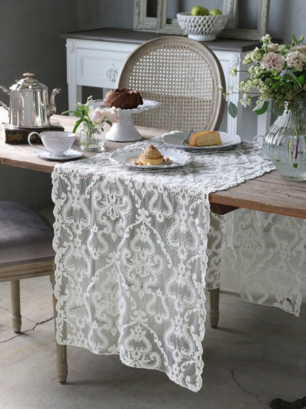 優雅な空間づくりに。Chez moiのテーブルクロス&ランナー | サラ