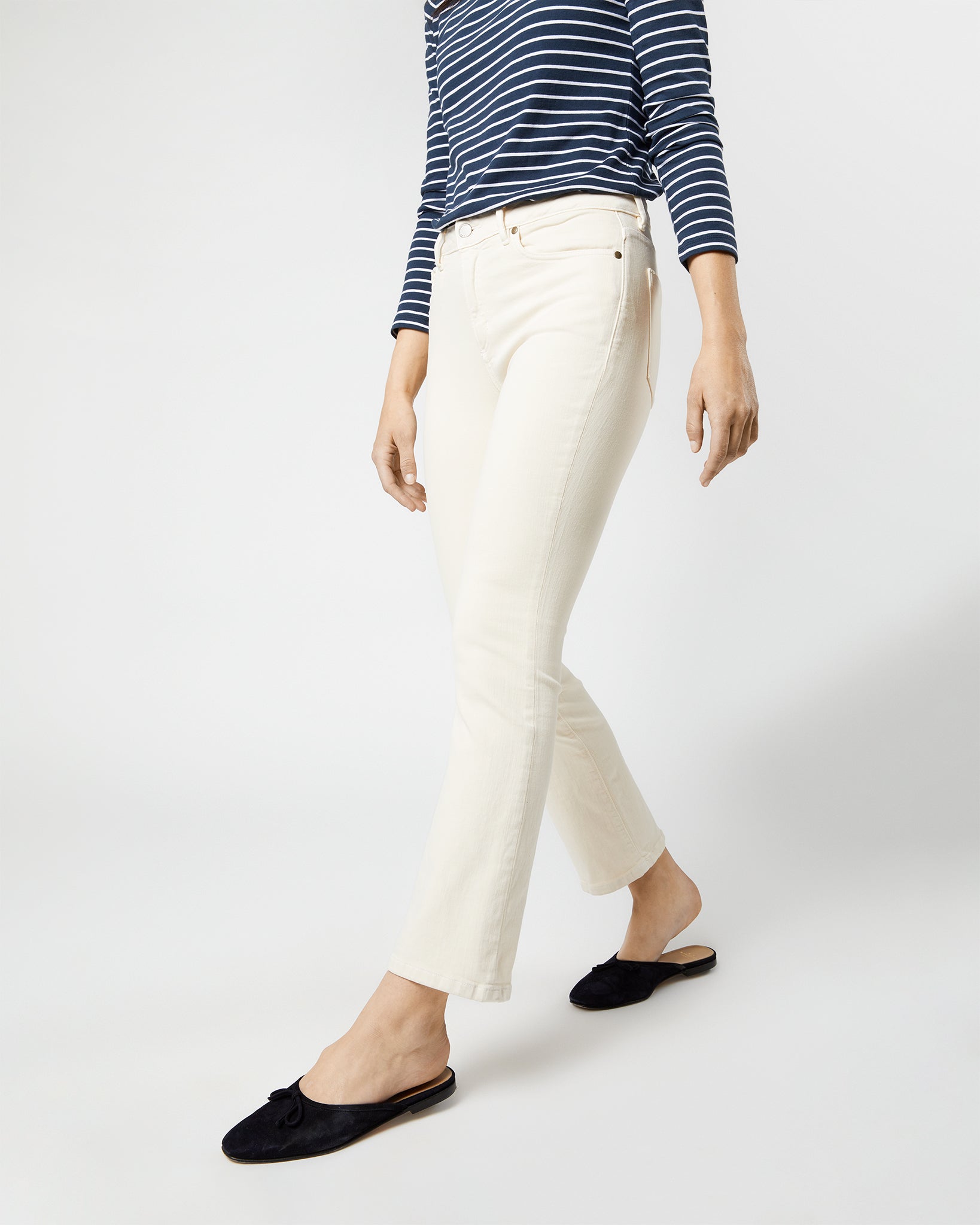 Flare Cropped 5-Pocket Jean in Natural Stretch Denim | Shop Ann