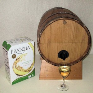 樽型サーバー（ボックスワイン用）ヨコ型穴1 : 天使のミニ樽アイリー