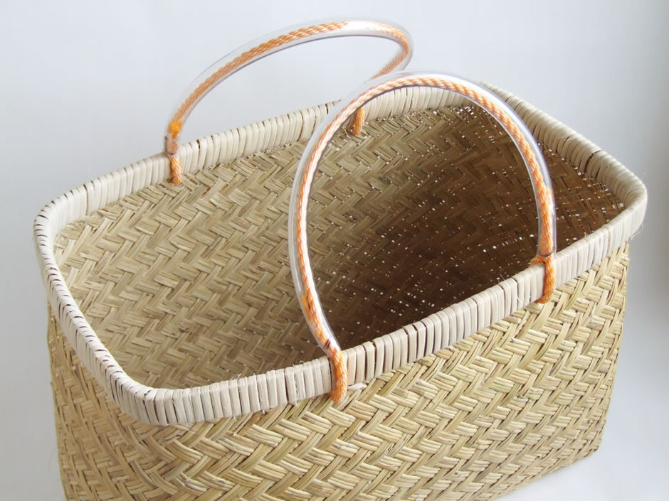 岩手県鳥越地区の竹細工 スズ竹 篠竹 市場かご 尺四 W44cm ビニール