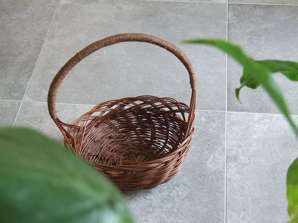 沖縄県 今帰仁村のわらび細工 わらび 縄巻手付かご 32×28 : おまめ