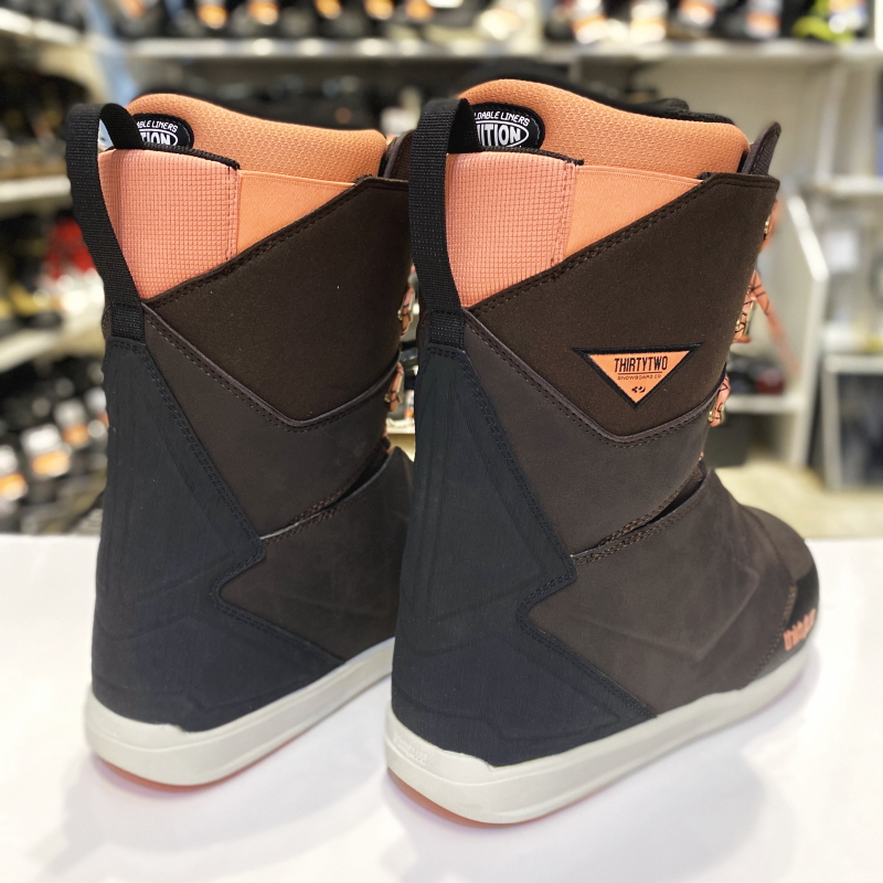 ラスト1点】 【OUTLET】24-25 THIRTYTWO LASHED BRADSHAW カラー