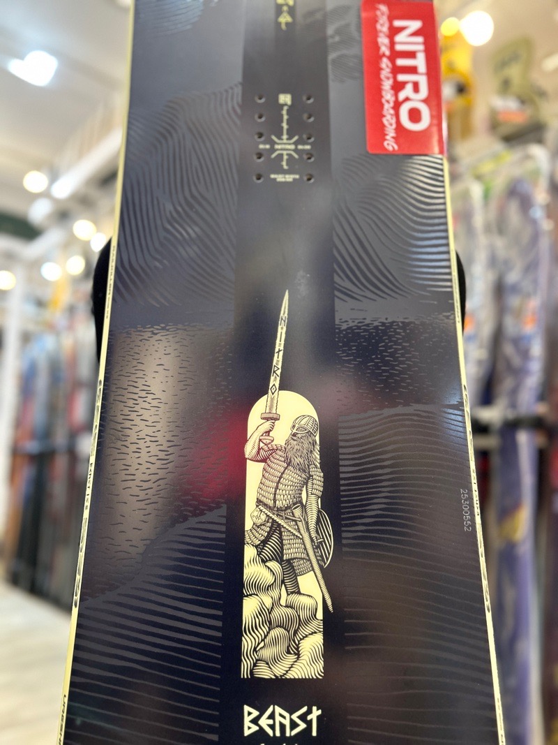 即納】メンズ スノーボード 板 155cm NITRO BEAST ナイトロ ビースト