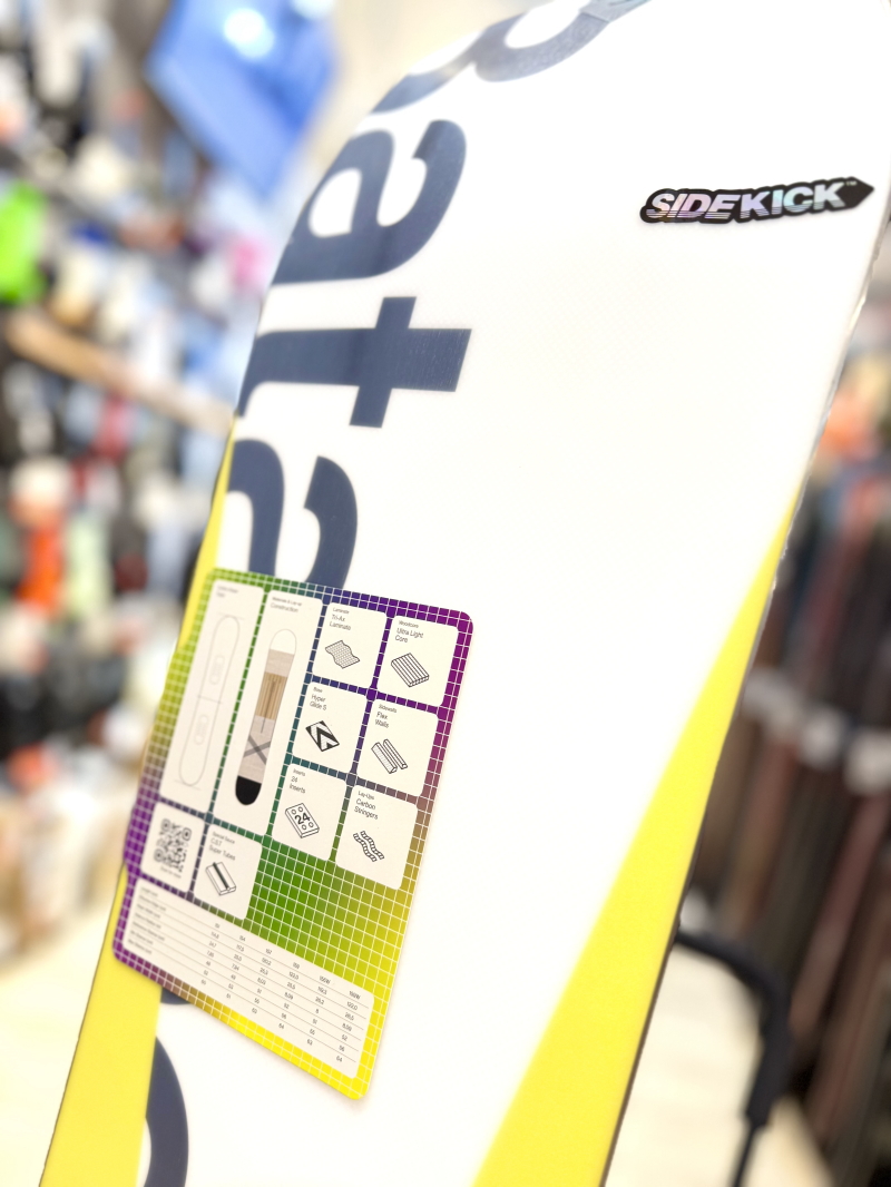 ラスト1点】メンズ スノーボード 板 型落ち Bataleon Evil Twin 157cm