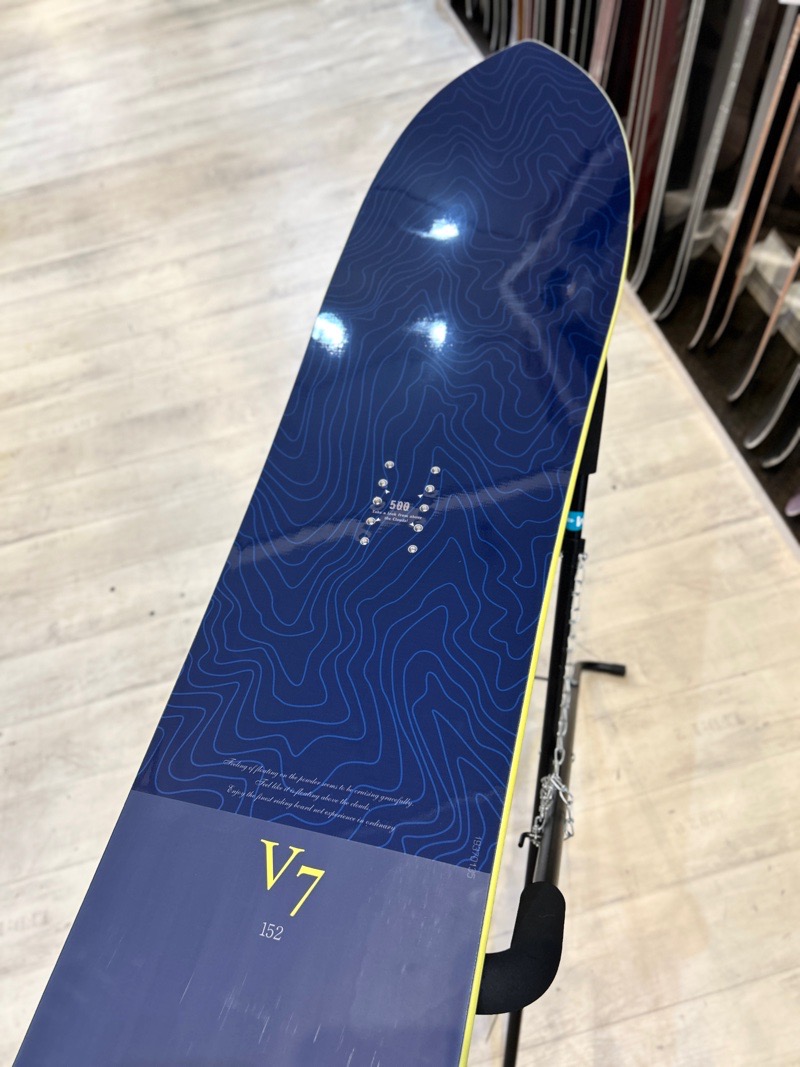 即納】 メンズ スノーボード 板 型落ち V7&V9 POWDER BOARD V7 NAVY
