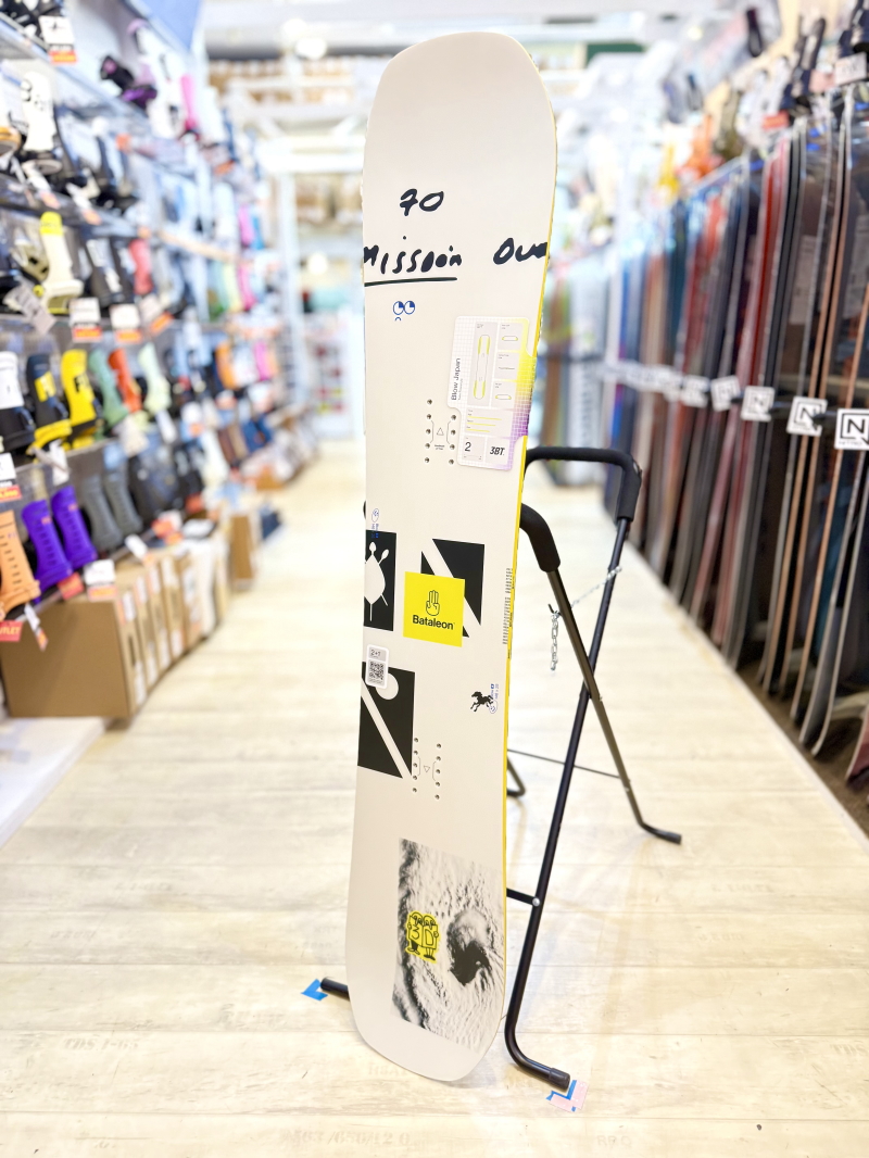 ラスト1点】メンズ スノーボード 板 型落ち Bataleon Blow JAPAN 148cm