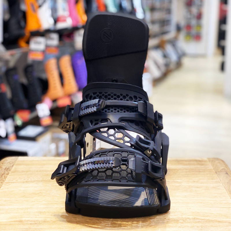 25-26 NIDECKER CARBON-SUPERMATIC カラー:BLACK Lサイズ ナイデッカー