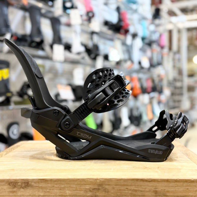 26-27 THIRTYTWO T32M FASE カラー:BLACK Lサイズサーティーツー