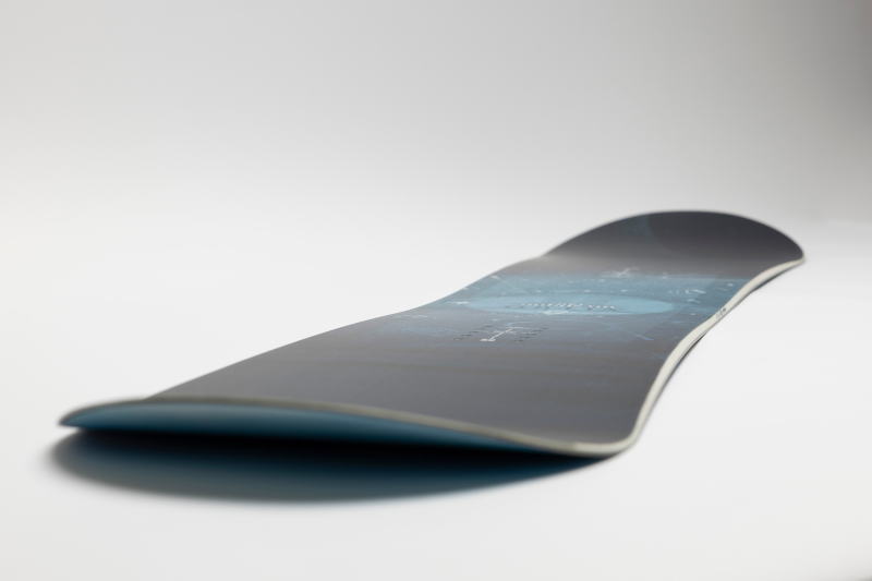 ラスト1点】レディース スノーボード 板 型落ち NITRO MYSTIQUE 138cm