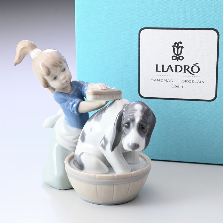 LLADRO（リヤドロ） きれいにしましょうね フィギュア 人形 女性