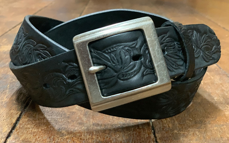 栃木レザーベルト】 40mm幅 クラフト 型押し 極厚の栃木レザーの素材感