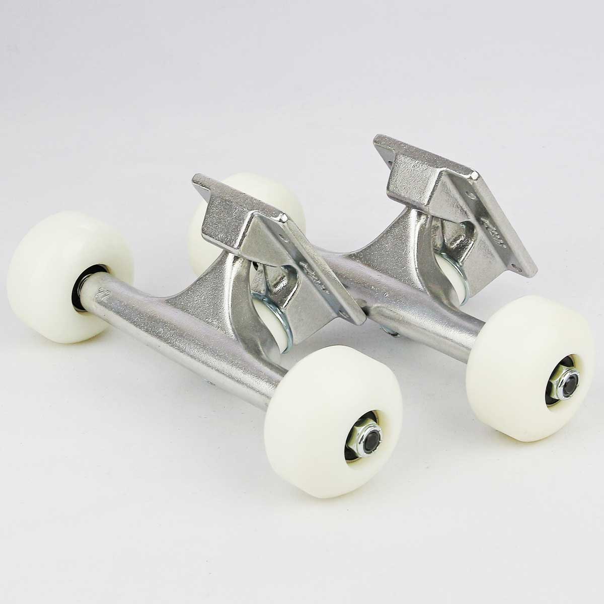 Ace（エース） 22 HI クラッシック シルバー 足回りセット トラック