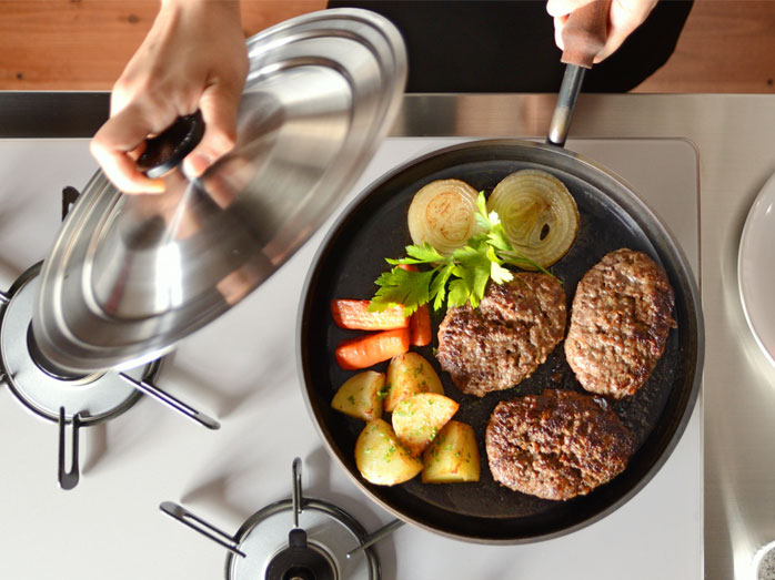 オークス（AUX） 大人の鉄板 フライパン26cm 蓋付き OTS8102 IH対応