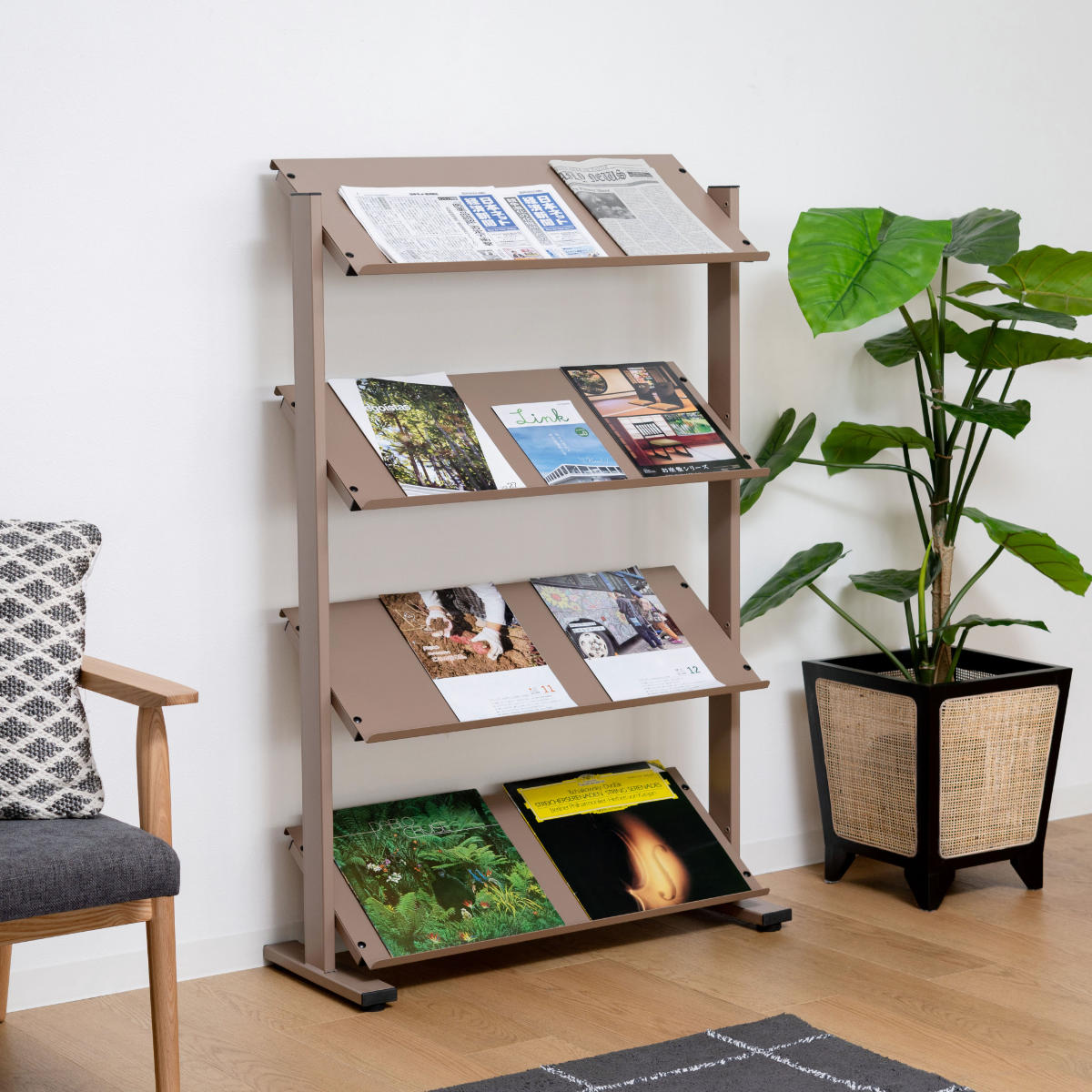 東谷 マガジンラック 4段 棚板角度調整 シェルフ スチール製 約幅