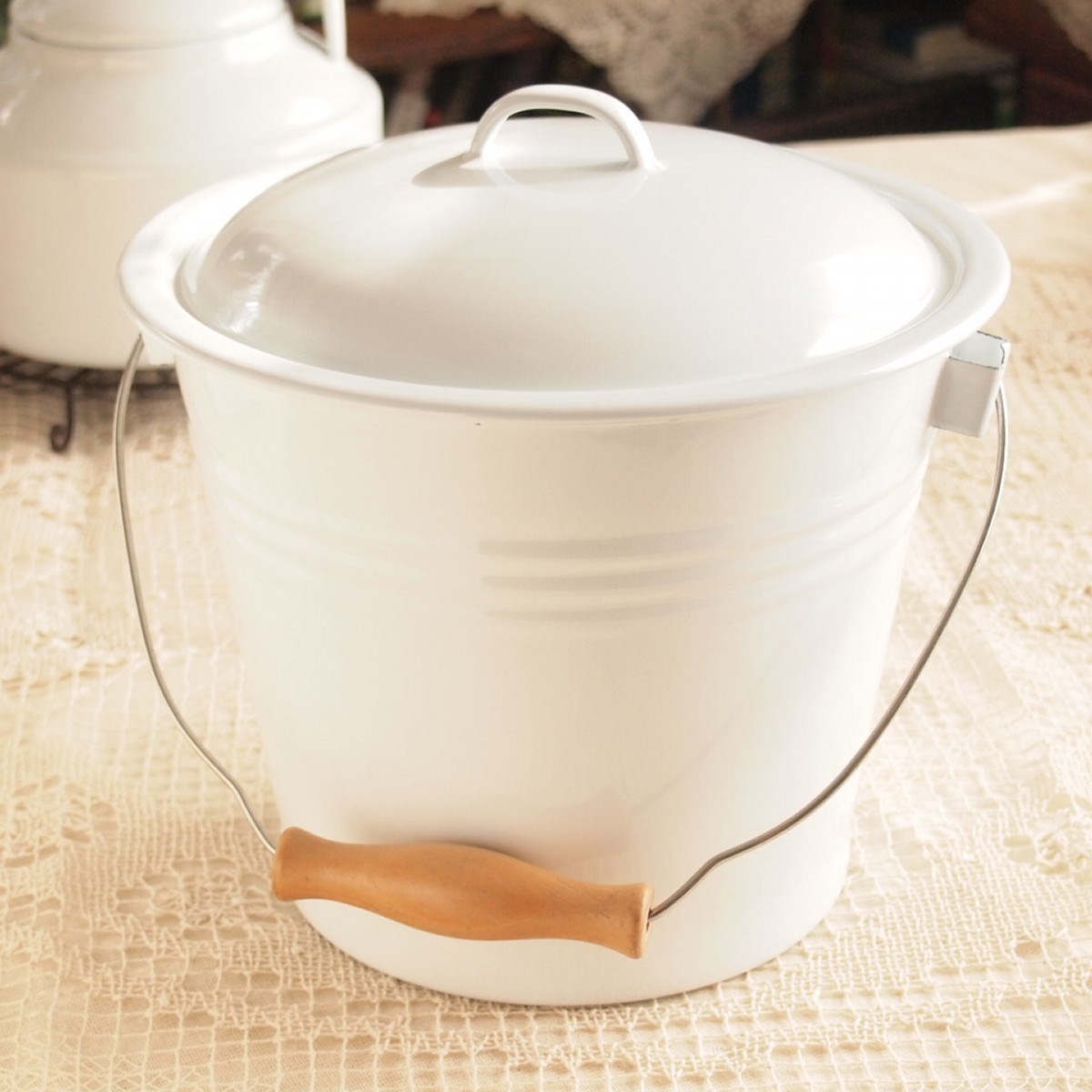 ホーロー雑貨 ホーロー ふた付きバケツ ホワイト : 雑貨屋カンフィ