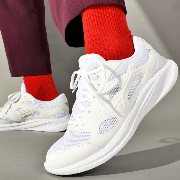 MIZUNO（ミズノ） 当店MIZUNO売れ筋 NO,1 幅広 ランニングシューズ