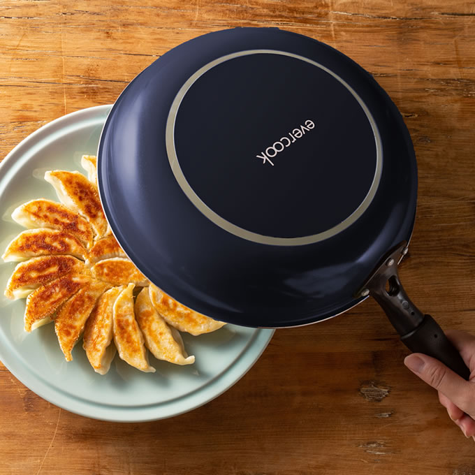 evercook フライパン 26cm エバークック ガス火専用 軽量 ネイビー