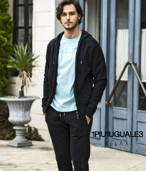 1PIU1UGUALE3 RELAX セットアップ メンズ ラインストーンロゴ