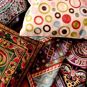 モン族 / チェンマイ ) コットンクッションカバー A クッション中身