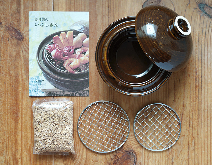 高岡銅器・漆器の雅覧堂