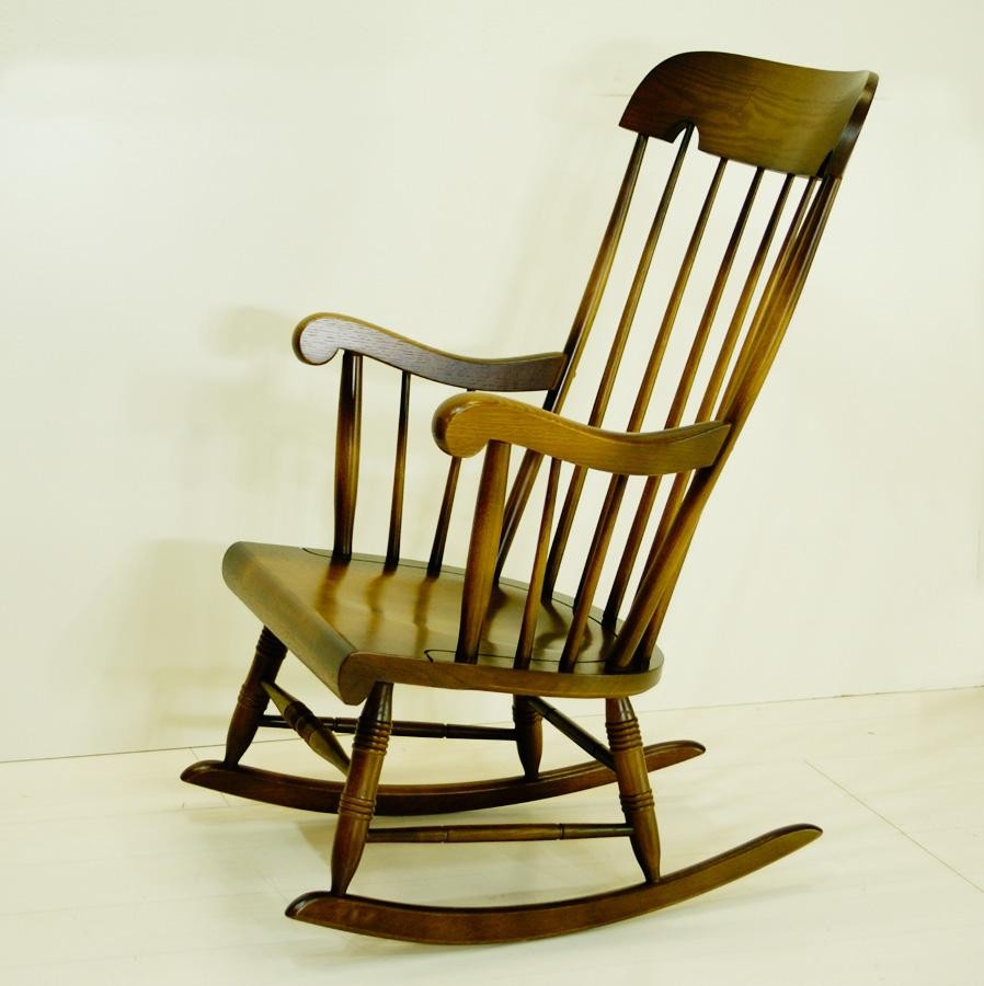 63幅ロッキングチェア(C63)・ゆったりとした時間を演出するロッキング