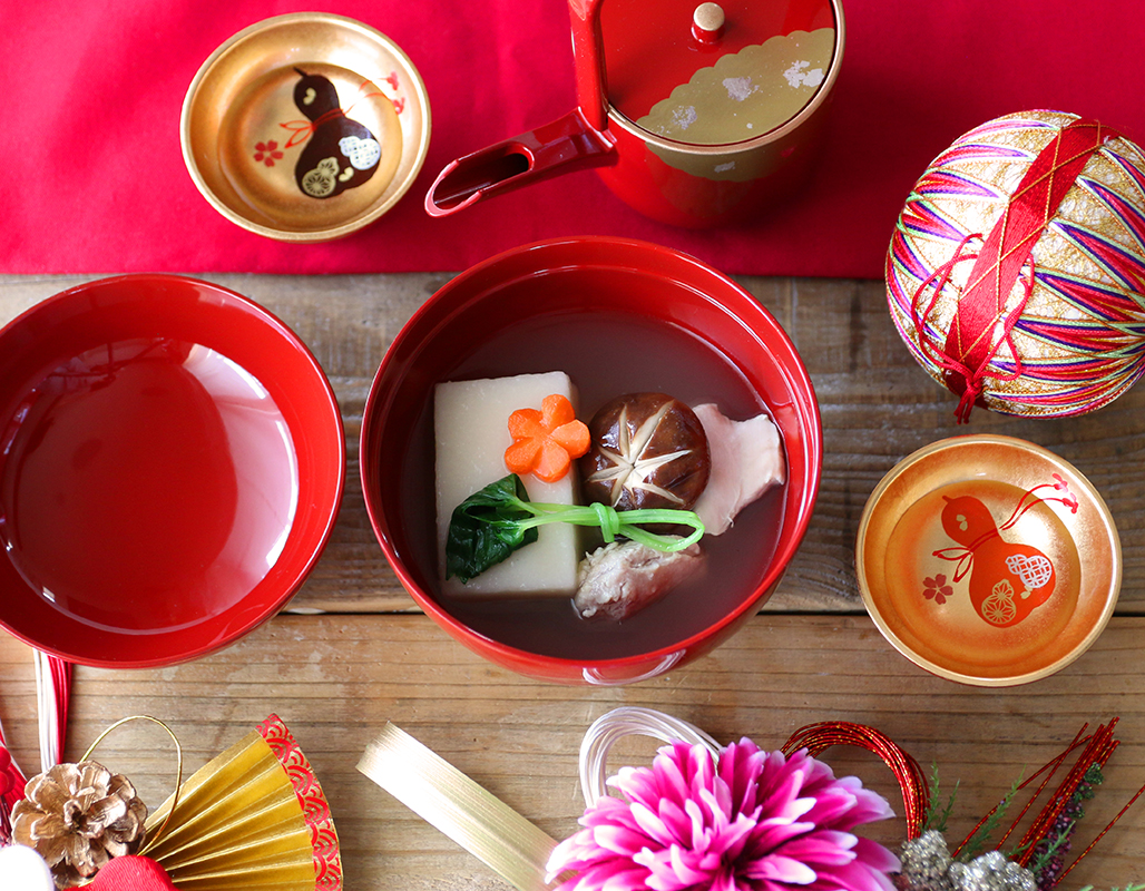 光輪松 ふた付き 高台 雑煮椀 13.5cm (総朱 レッド) 漆器 山中塗