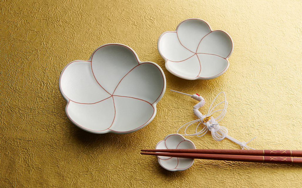 梅型錦金 箸置き パールホワイト 有田焼 幸楽窯 // 和食器 食器 はし