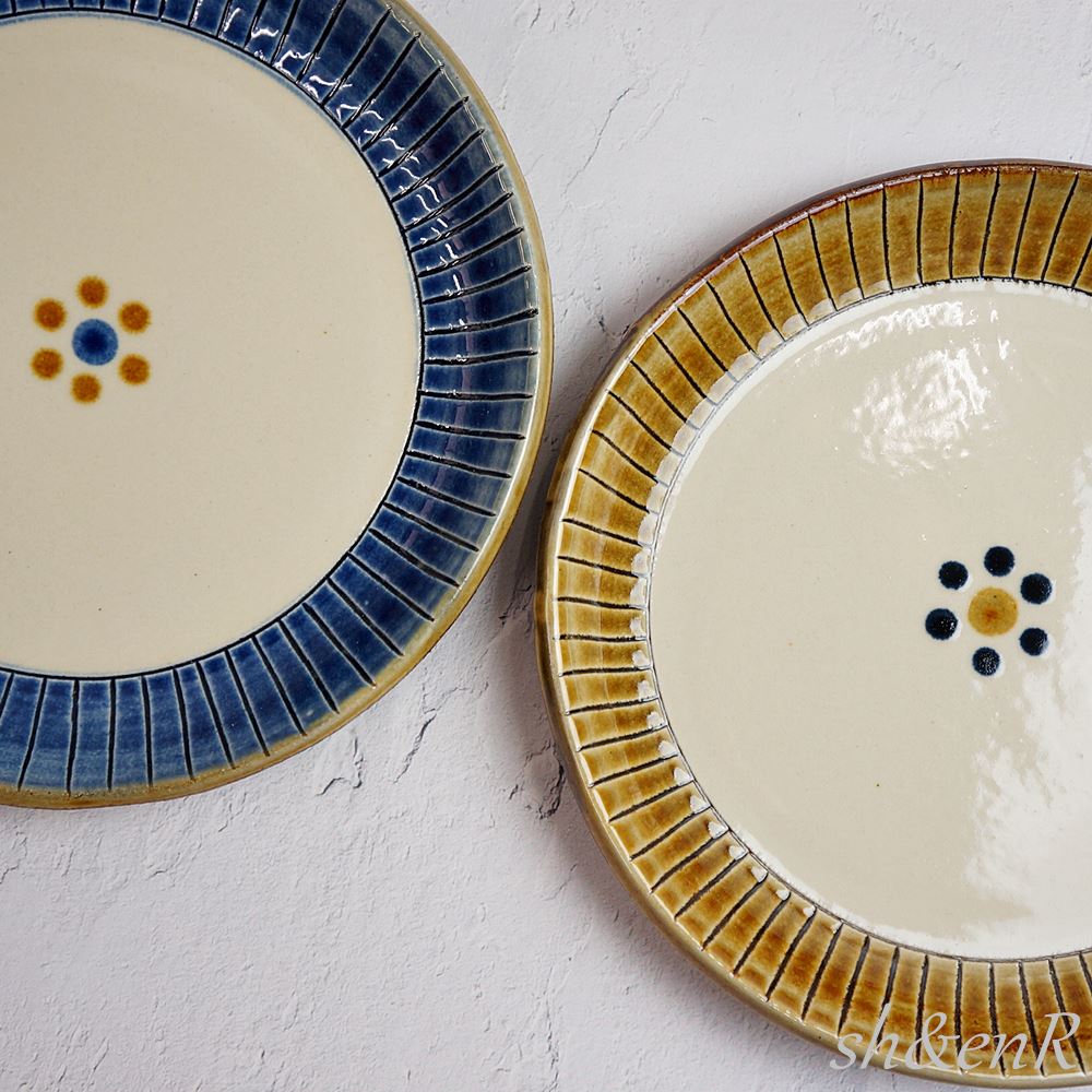 やちむん 7寸プレート 7寸皿 線彫り花ぐー コバルト 陶眞窯 沖縄 焼物