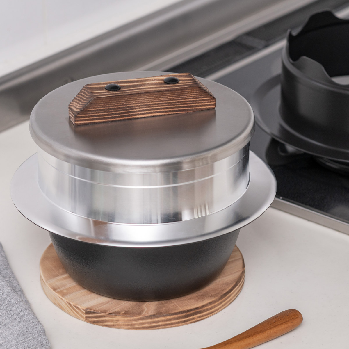 ウルシヤマ金属 謹製 釜炊き三昧 5合炊き (鍋) 価格比較 - 価格.com