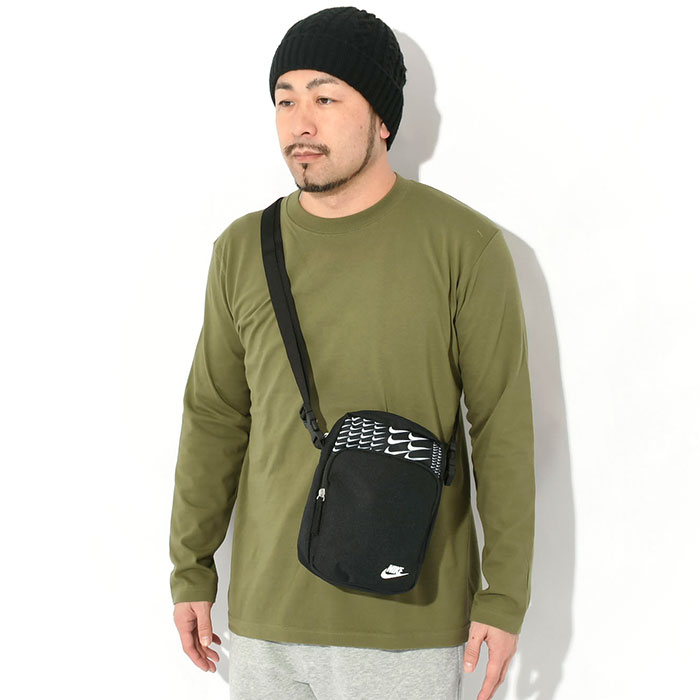 NIKE（ナイキ） ショルダーバッグ NIKE SWSH グリッド ヘリテージ