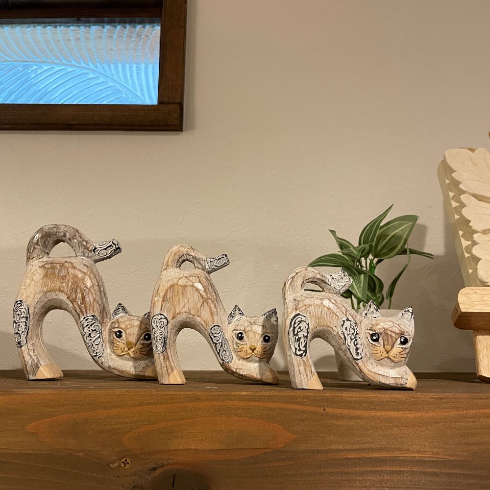 木彫り ネコ3体セット インテリア 置き物 木製オブジェ アジアン バリ