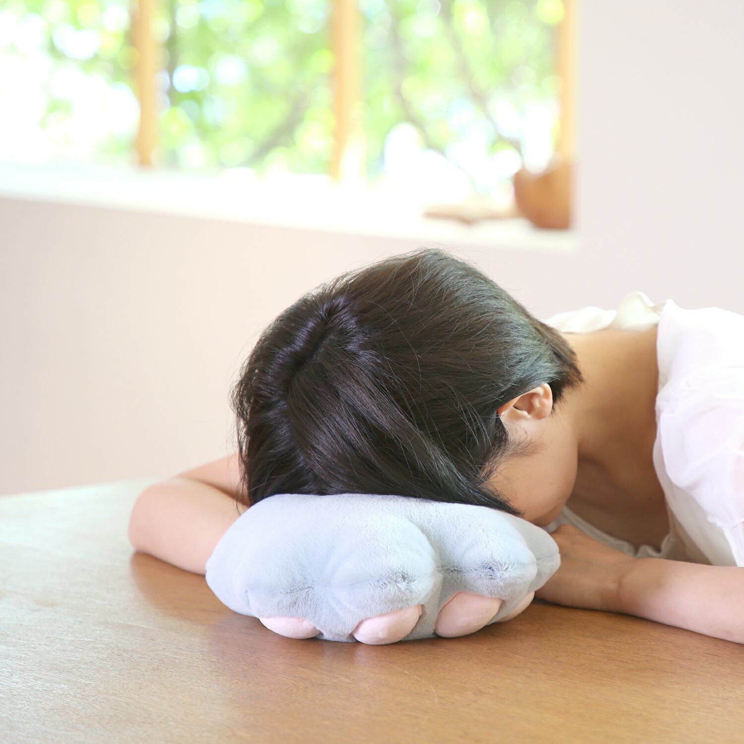 メーカー公式 うたたねこ手枕 クッション 昼寝 まくら オフィス 休憩