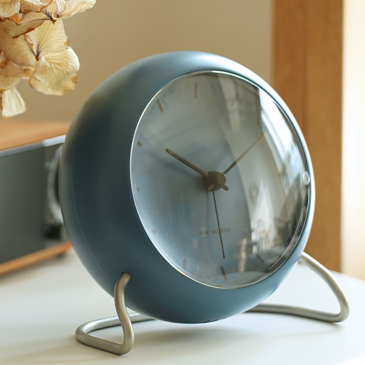 ARNE JACOBSEN（アルネ ヤコブセン） テーブルクロック CITY HALL