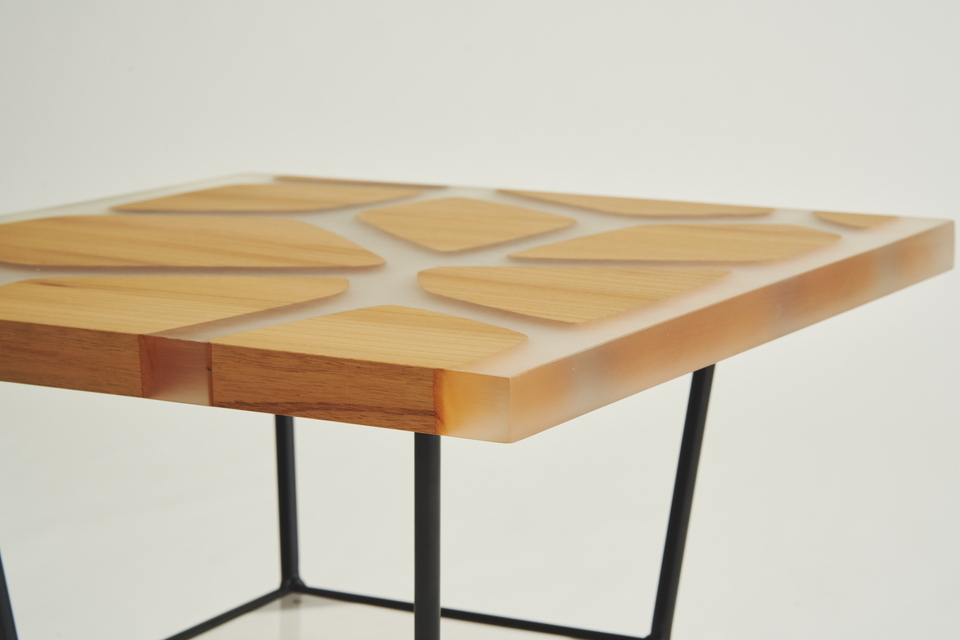 レジンテーブル 日本製 正方形 欅 けやき リバーテーブル サイド