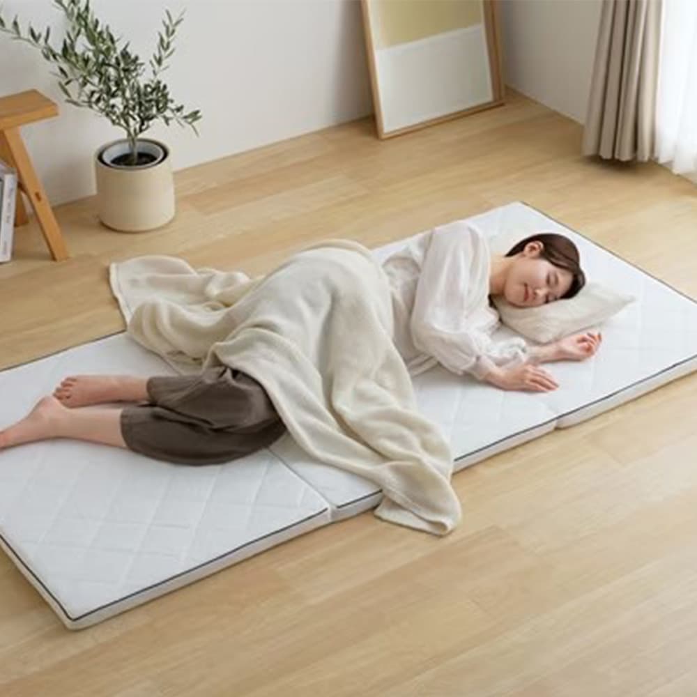 アイリスオーヤマ エアリーマットレス ホワイト シングル 三つ折り