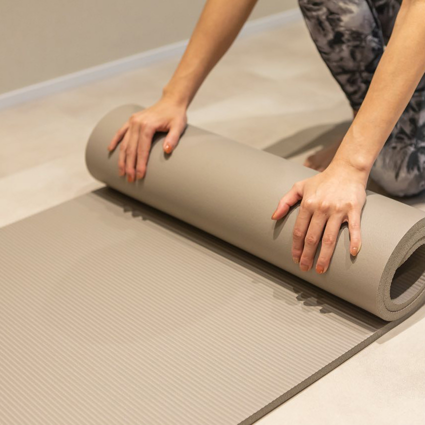 ヨガワークス Yogaworks ピラティスマット 12mm 173cm × 61cm