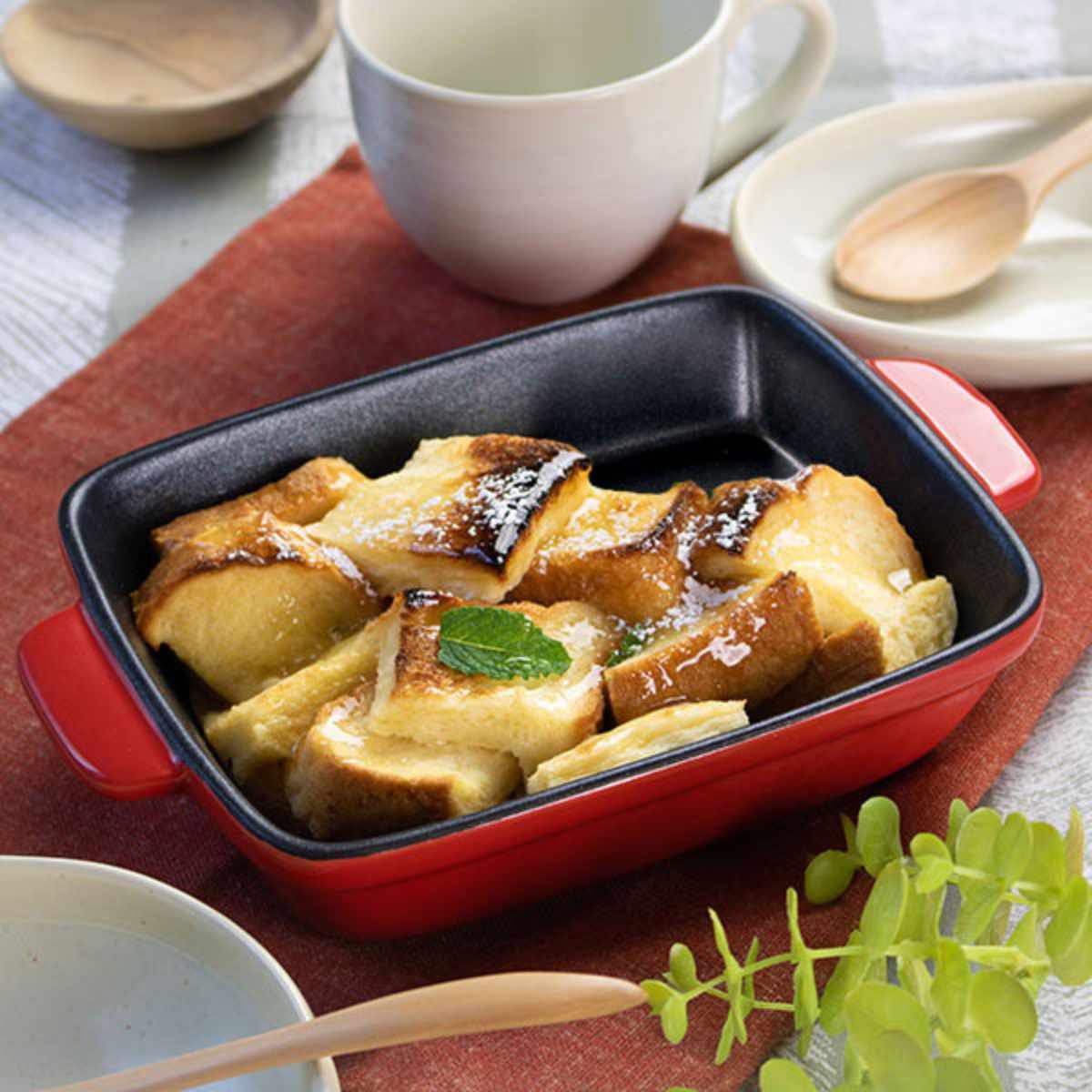 パール金属 グラタン皿 角型 22.5cm フッ素加工 耐熱皿 陶磁器 （ 電子