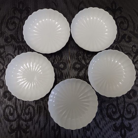 有田焼 賞美堂 其泉 白磁 菊割り 平小鉢揃え 5客組 引き出物 得