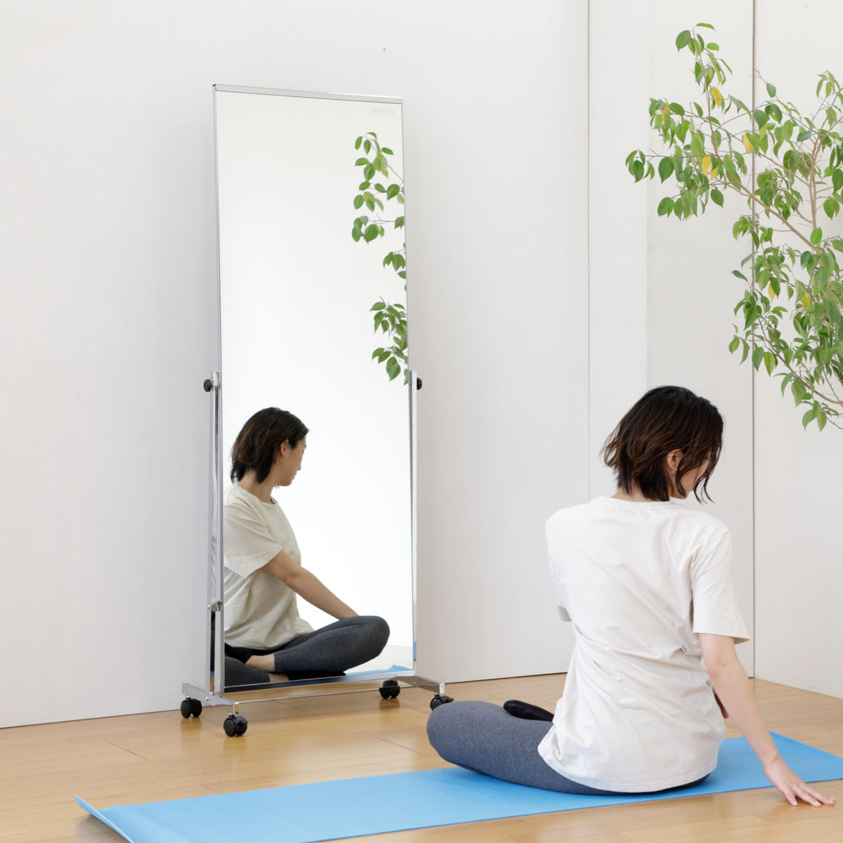 弘益 スタンドミラー 高さ147cm キャスター付き 飛散防止 角度調節