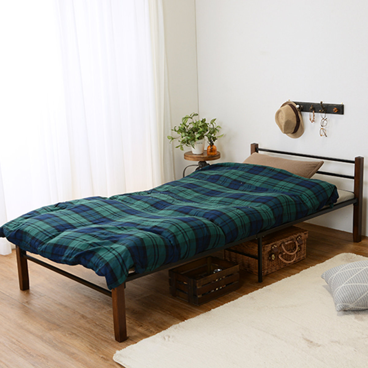 スチールベッド シングル 木脚 異素材 メッシュ床 モノトーン