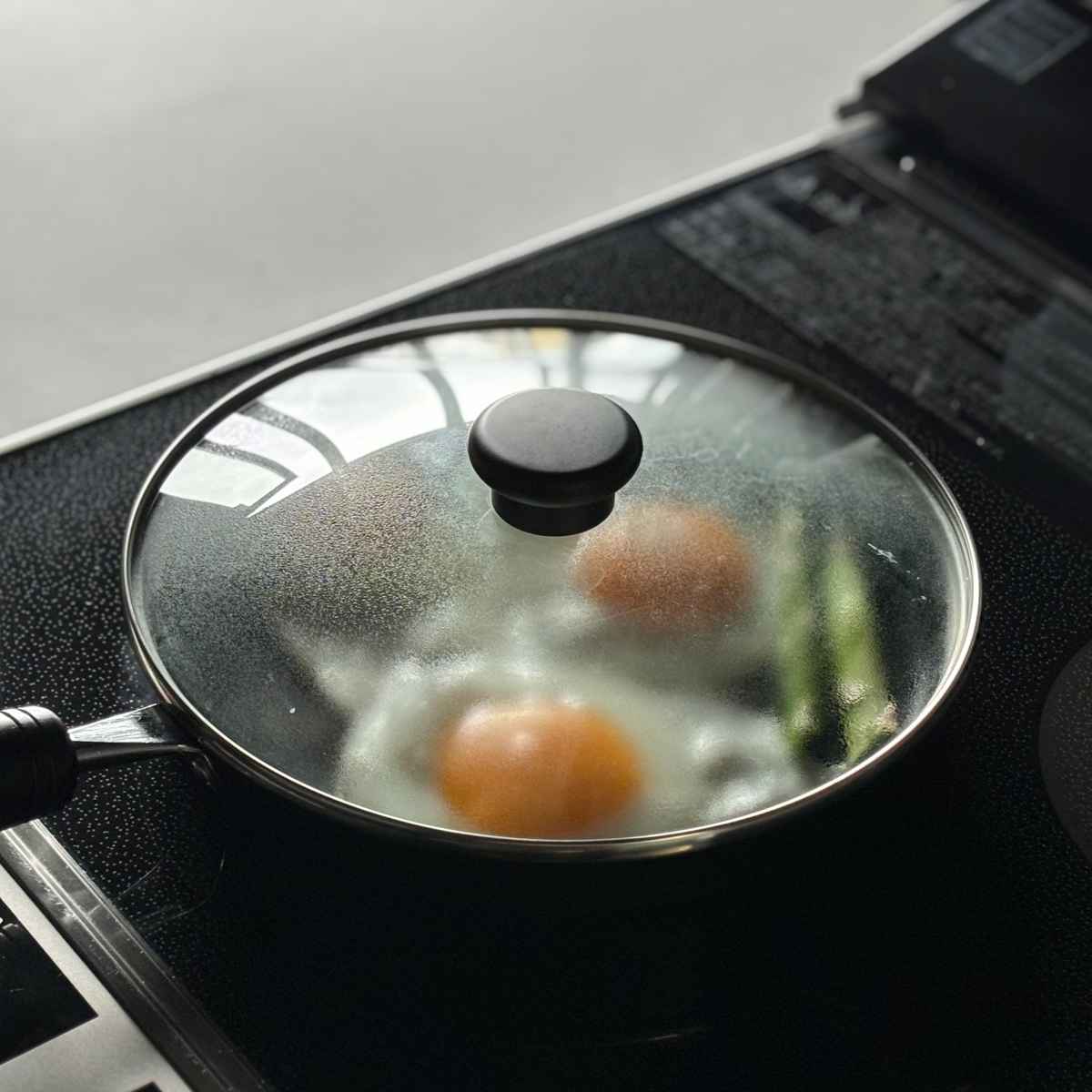 bws SELECTION 鉄フライパン 20cm IH対応 ガラス蓋付き 目玉焼きが