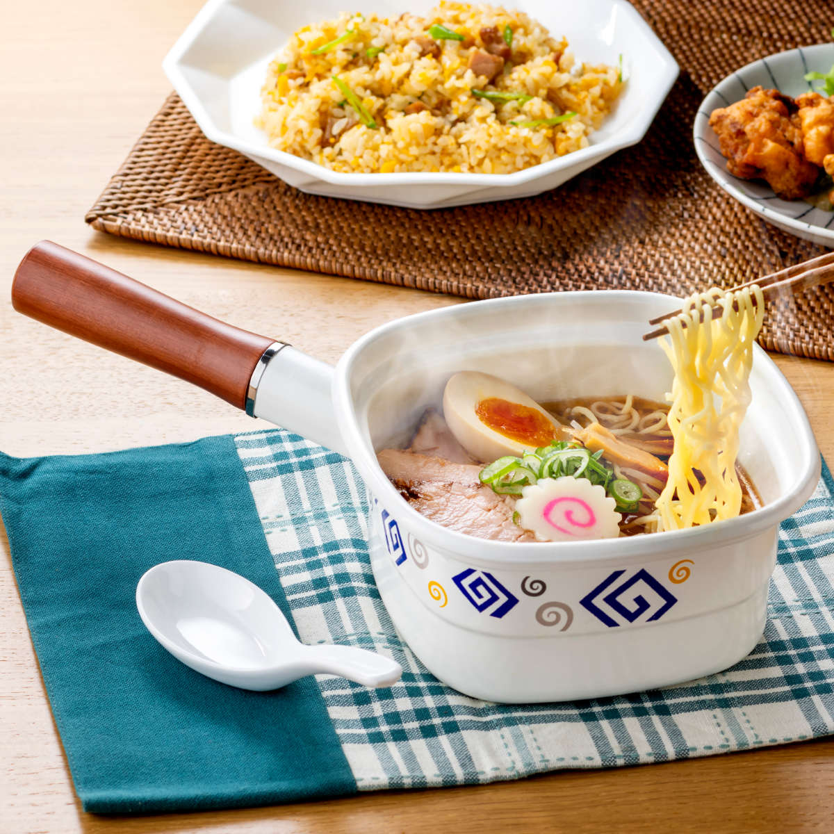 高木金属工業 角型片手鍋 14cm IH対応 ホーロー製 四角いお鍋 麺ごこち