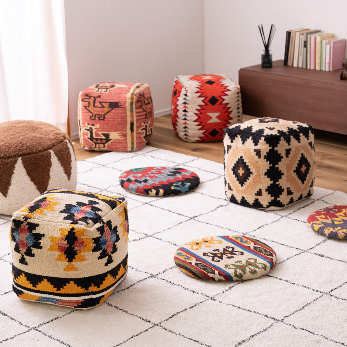 東谷 スツール 幅30cm キリムスツール オルテガ調 ビーズ