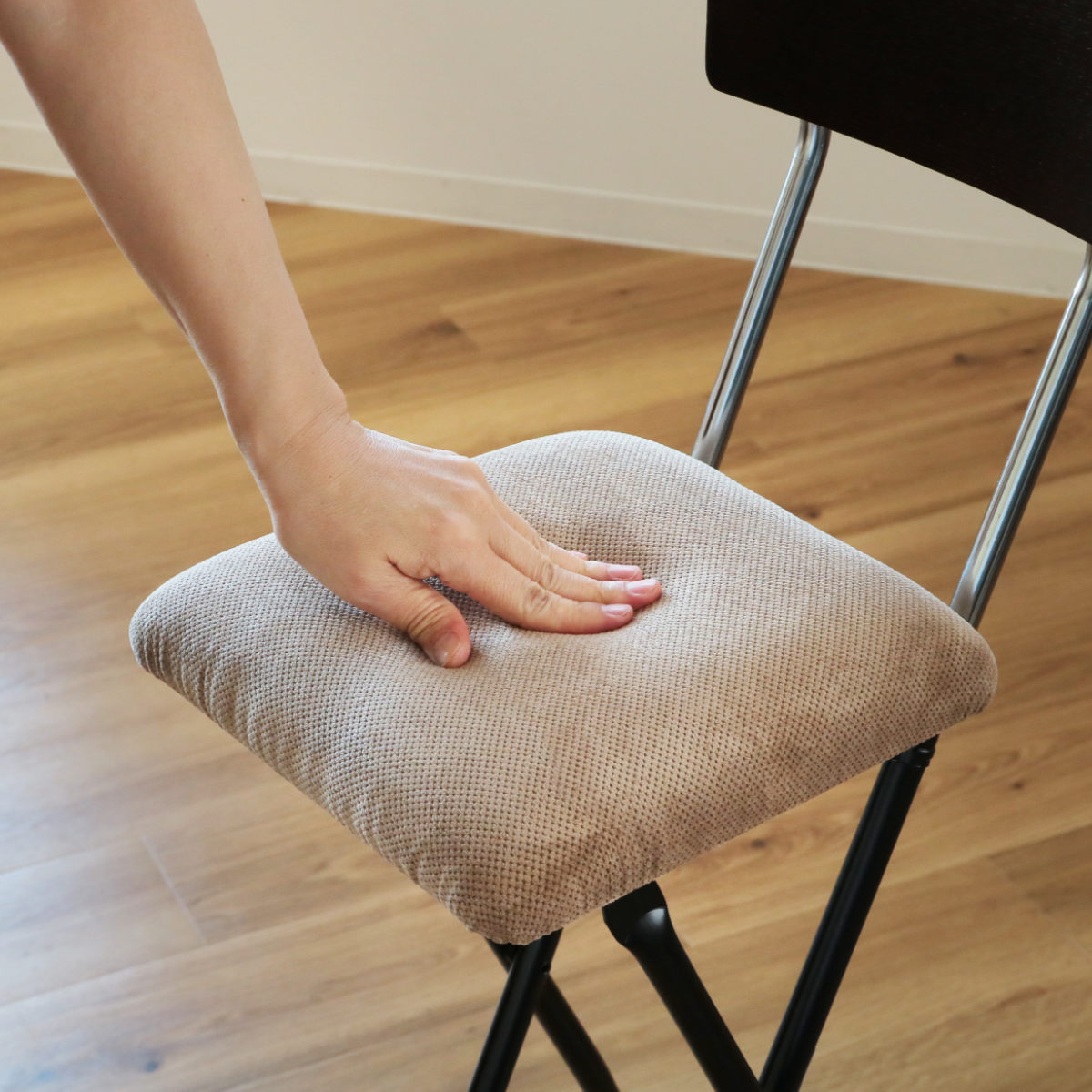 ルネセイコウ 折りたたみ椅子 同色2脚セット 座面高65cm 背もたれ付