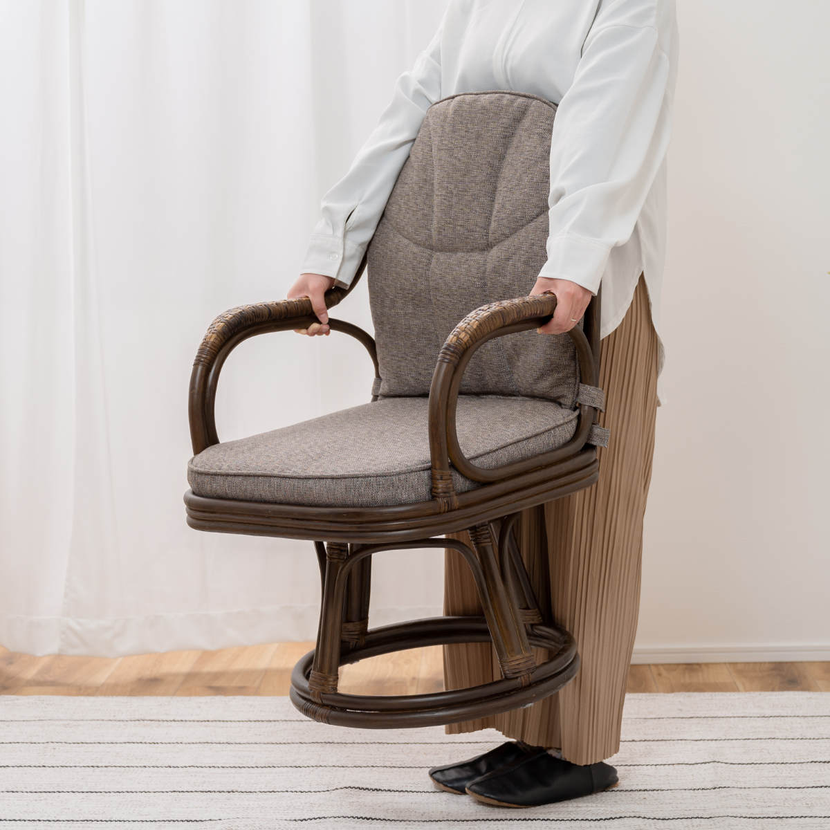 東谷 ラタン回転チェア 座面高40cm 天然ラタン 軽量 丈夫 （ 椅子