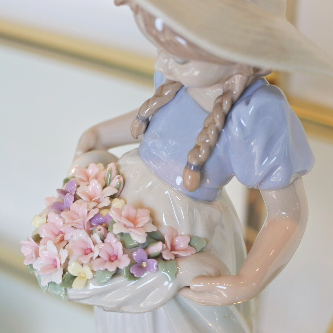 LLADRO（リヤドロ） 正規販売店 たくさん摘めたよ！ SKU01006756