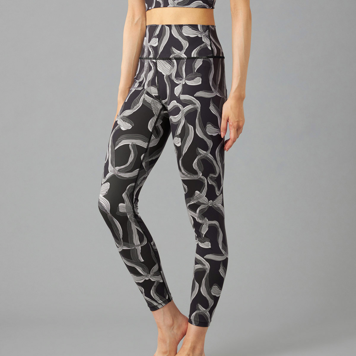 Chacott BALANCE チャコット ヨガウェア ボトムス リボンプリント