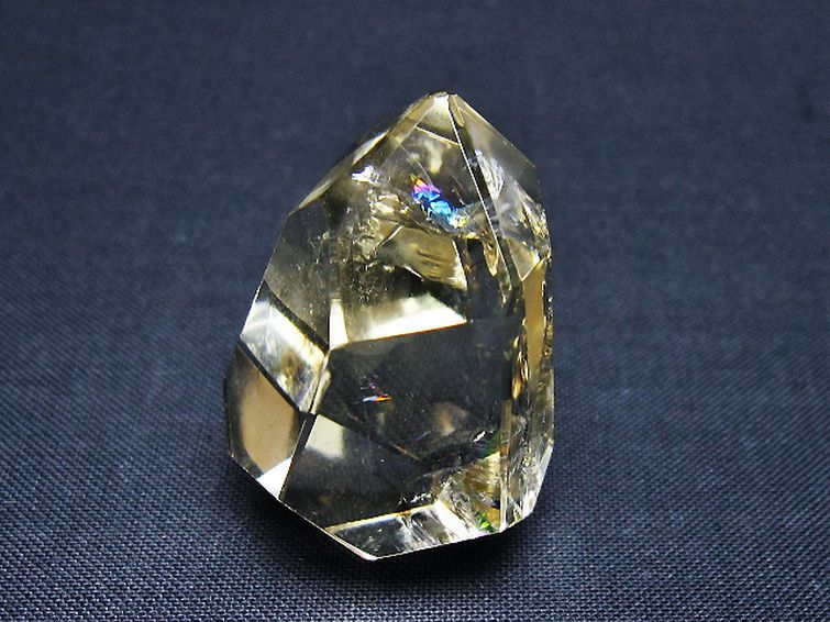 虹入り 黄水晶(シトリン) 原石[t436-2982]